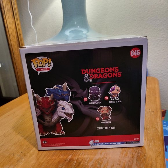 Dungeons & Dragons Tiamat w/ D20 2021 Fall Convention Exclusive Funko Pop - Picture 3 of 10